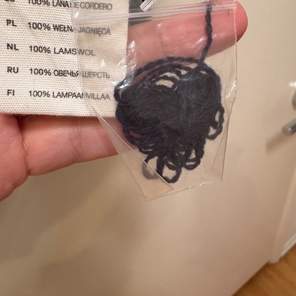 Chinti & Parker cable knit crew sweater - Picture 4 of 7